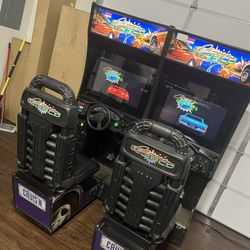 Two Linked Driving Game! Arcade game! Cruisi’n World