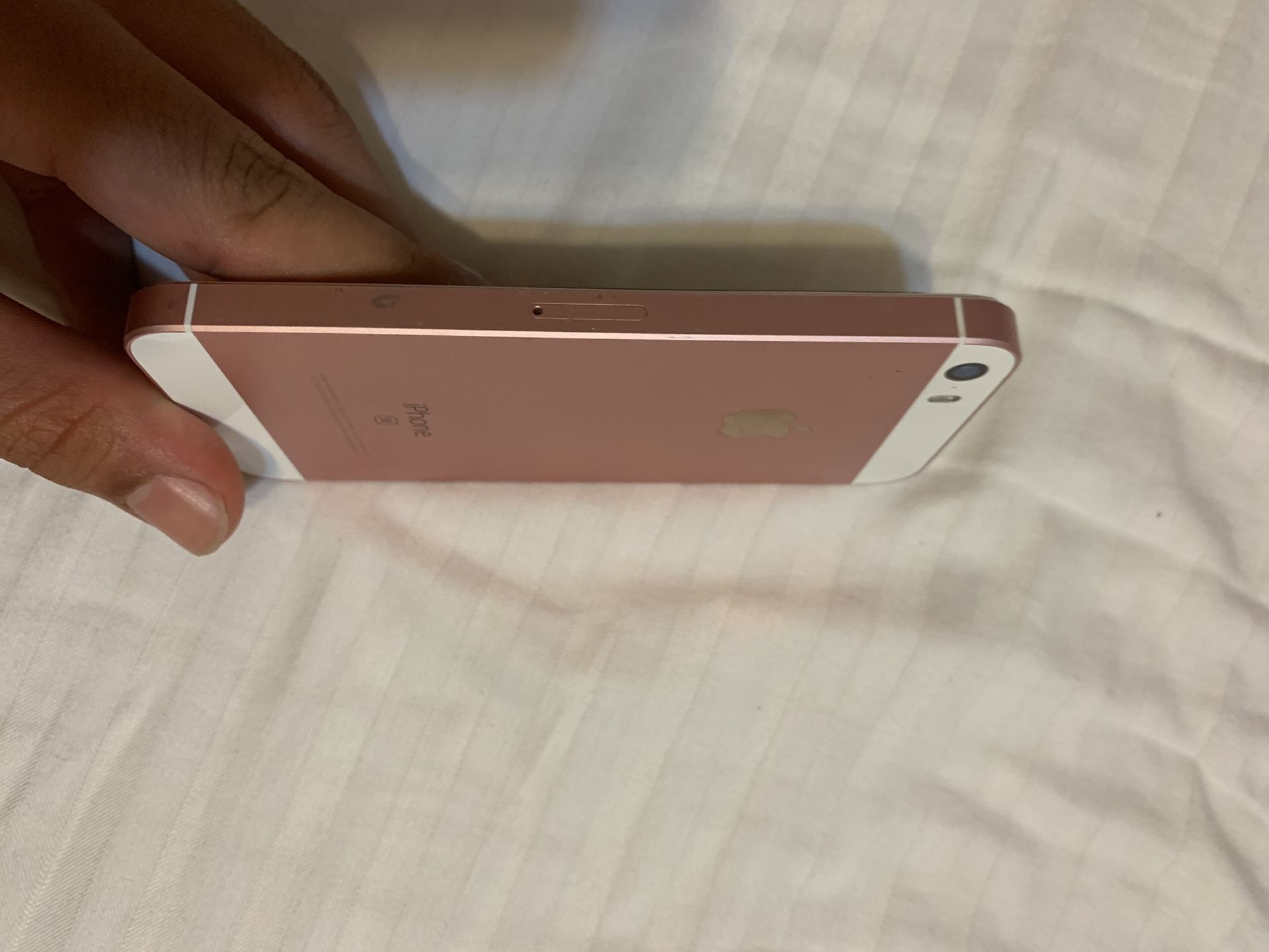 iPhone SE Rose Gold 32 GB iPhone SE rose gold 32GB