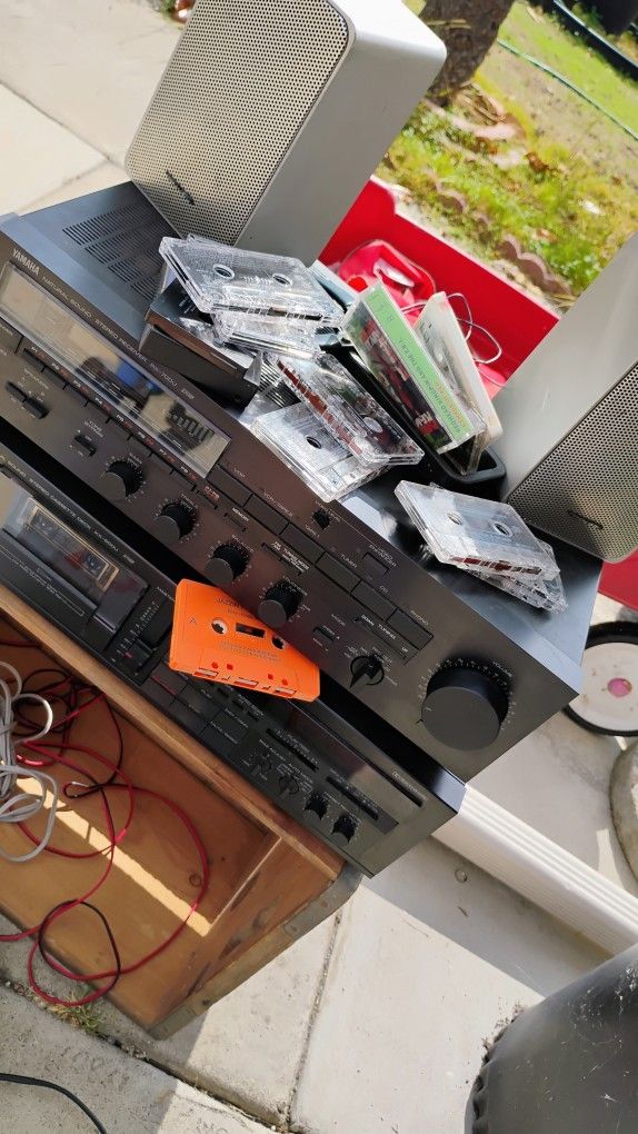 Yamaha System With Cassette Deck And Realistic Speakers