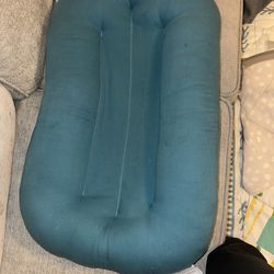 Snuggle Me Organic Lounger- NEVER USED! Clean!