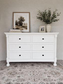 Beautiful solid wood white dresser