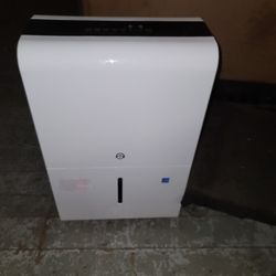50-pints TCL Dehumidifier 