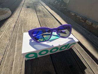NWT Cheetah G Purple Goodr sunglasses