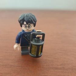 Title: LEGO Harry Potter Minifigure w/ Lantern – Authentic