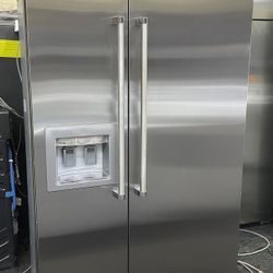 Viking 48” Built In Stainless Steel Ice Maker And Water Dispenser 