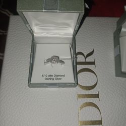 Anillo Size 7 Muy Bonito Y Elegante.