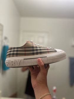 Burberry Converse