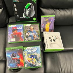 XBOX  accessories SERIES X BUNDLE 