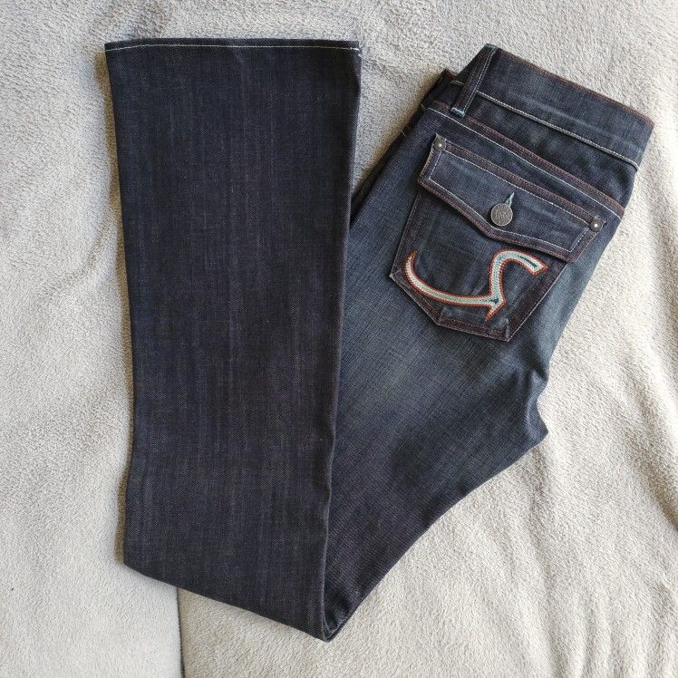 ROCK & REPUBLIC LOW RISE, BELL BOTTOM JEANS SIZE 29