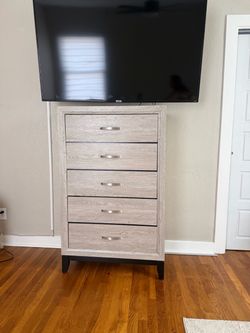 Dresser drawers