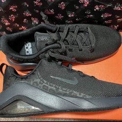 Women’s Sneakers Size 7.5 