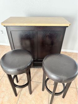 Wood bar with 2 Stools