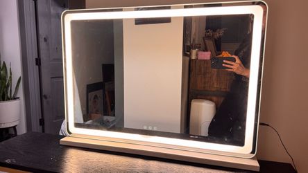 Light up mirror