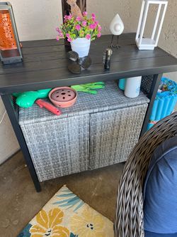Outdoor cupboard