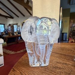 Mats Jonasson Leaded Glass Crystal Elephant Sculpture 8 1/4”x 6 1/4” Signed