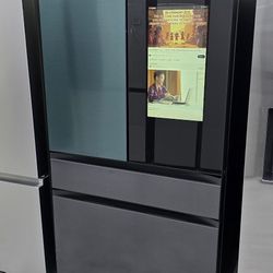 Refrigerator Bespoke Refrigerador De Pantalla Samsung  SEMI NUEVO 1 Año De Garantia 