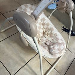 Like New Used 1 Time Baby Swing 