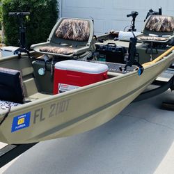 2025 1436 Jon Boat Tracker Grizzly With 6hp Mercury 4 Stroke 