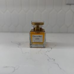 Oscar De La Renta Alibi
