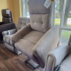 Witchita Lift Chair