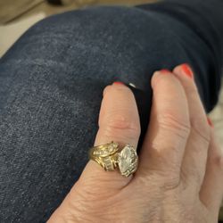 Solid 14 K Gold Ring With Diamonds Size 6
