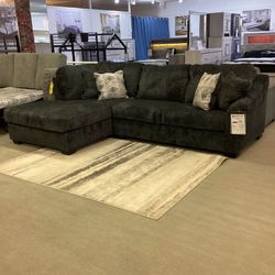Biddeford 2-Piece Sectional with Chaise