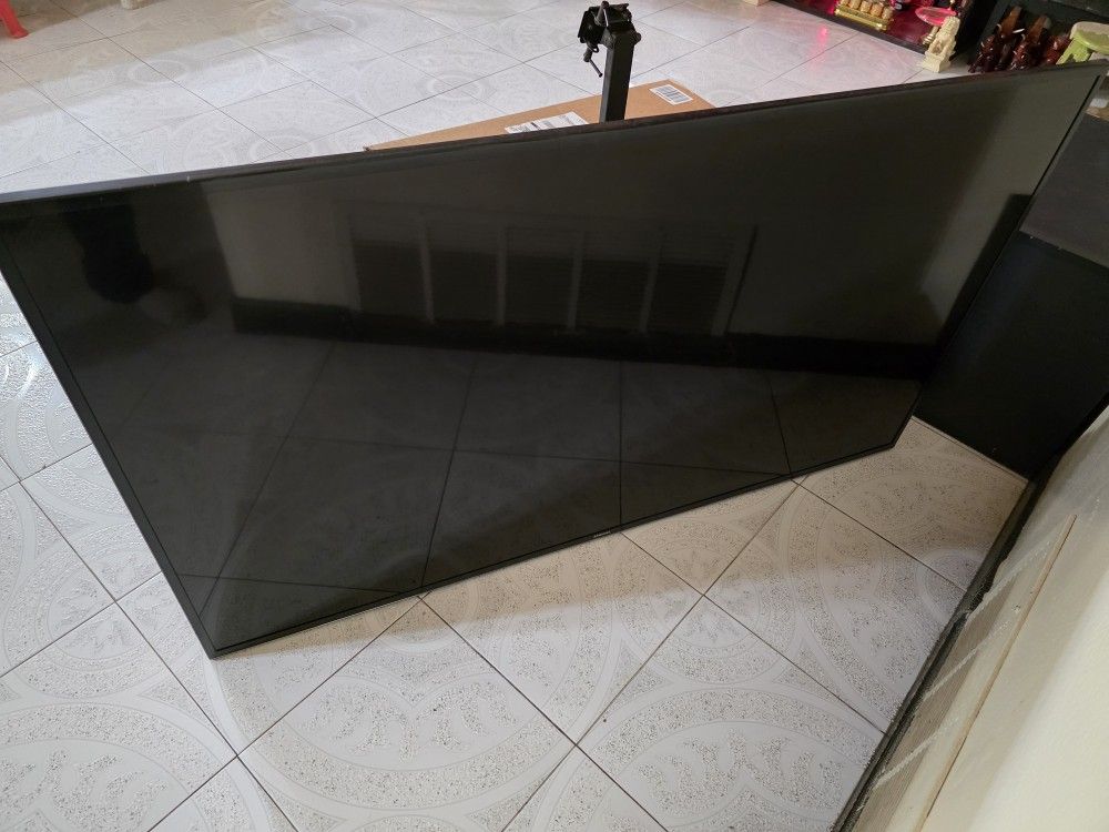 Samsung 55" LED TV w/ Articulating Mount