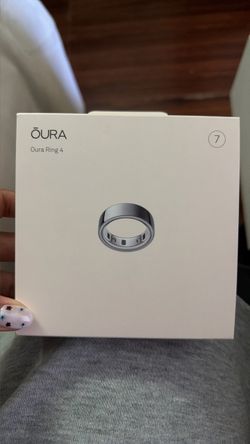 Oura ring 4 / size 7 / NEW