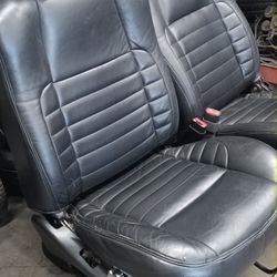 Ford Mustang or Ford 150 Seats