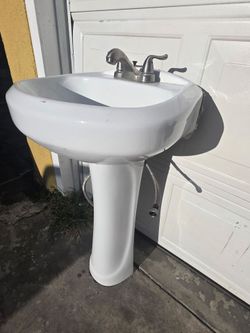 Pedestal sink / lavado con pedestal