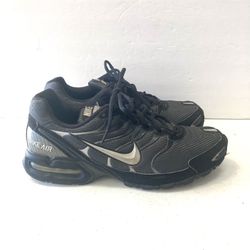 NIKE AIR MAX TORCH 4 ANTHRACITE MENS Size 9.5. RUNNING SHOES. Very good condition. Located at Oakey & Decatur 89146. 