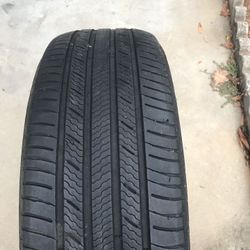 Set of 2 Michelin premier LTX 235/55/20