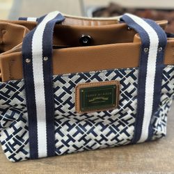 Tommy Hilfiger tote