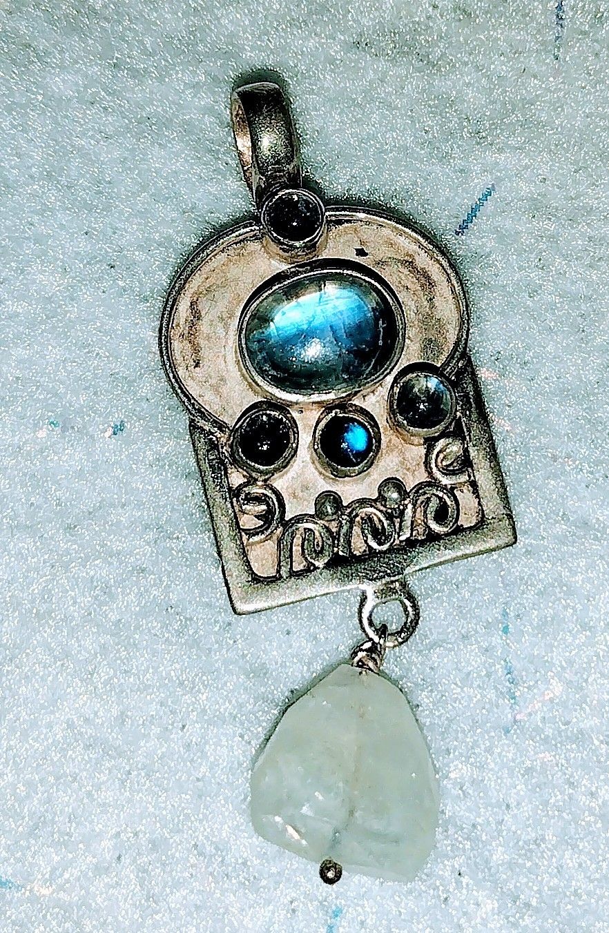 Vintage Artisan 925 Pendant