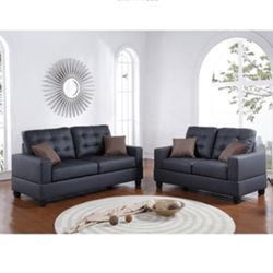 Comfortable Beautiful Sofa and Loveseat Set