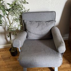 Small Chair/daybed