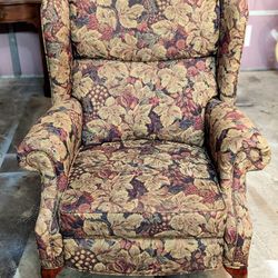 Comfortable Lane Furniture Wingback Recliner 