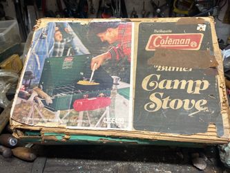 COLEMAN 425E STOVE