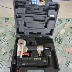 🔥$60 FIRM PRICE🔥 Porter-Cable 18-Gauge Pneumatic Finish Brad Nailer Gun For 3/8"-2" Nails with Hard Case.