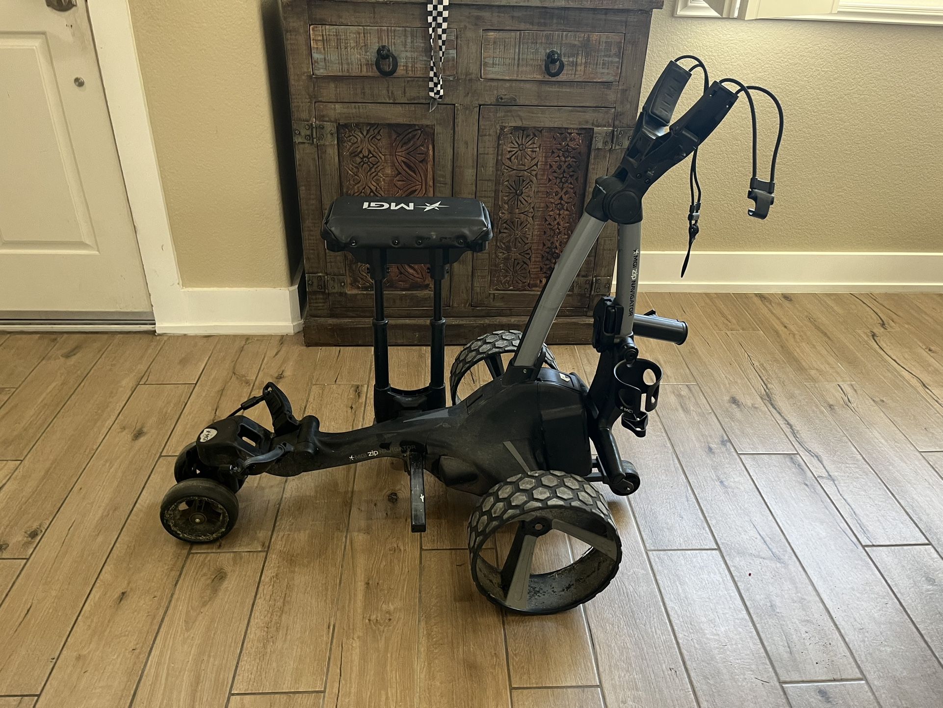 MGI Zip Navigator All Terrain Electric Golf Cart - $1000 (Fontana, CA)