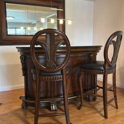 Soild Wood Home bar Cabinet And Chairs And Mirror 68x42