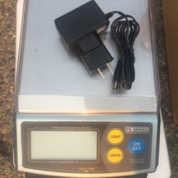 Professional Digital Scale 10kg Capacity . 
