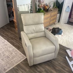 Nice leather recliner 