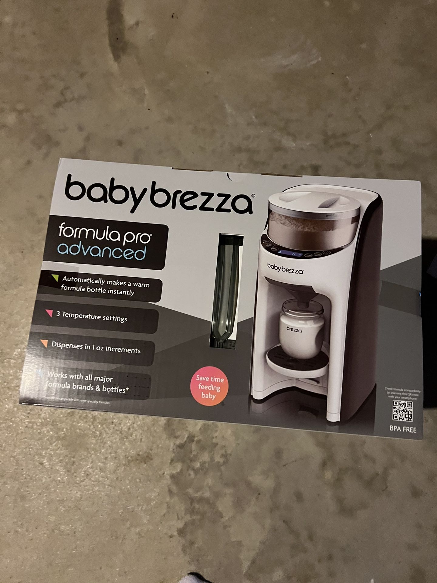 Brand New Never Opened baby brezza 