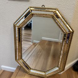 Golden Mirror 