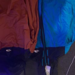 North Face Windbreakers Small Men 
