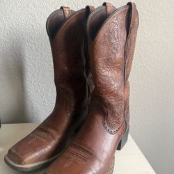 women’s square toe ariat boots