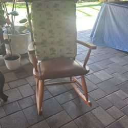 Wood Rocking Chair