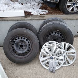 2022 Ford Escape Tires & Rims 