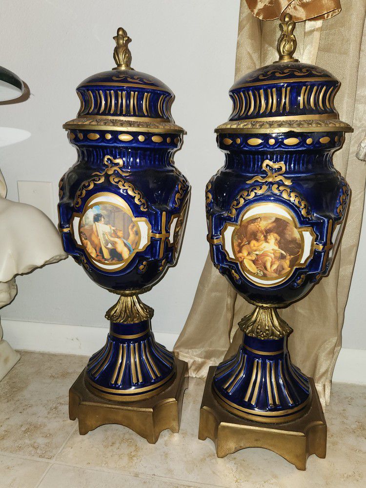 Beautiful Pair Of Vases Porcelain And Bronce 
